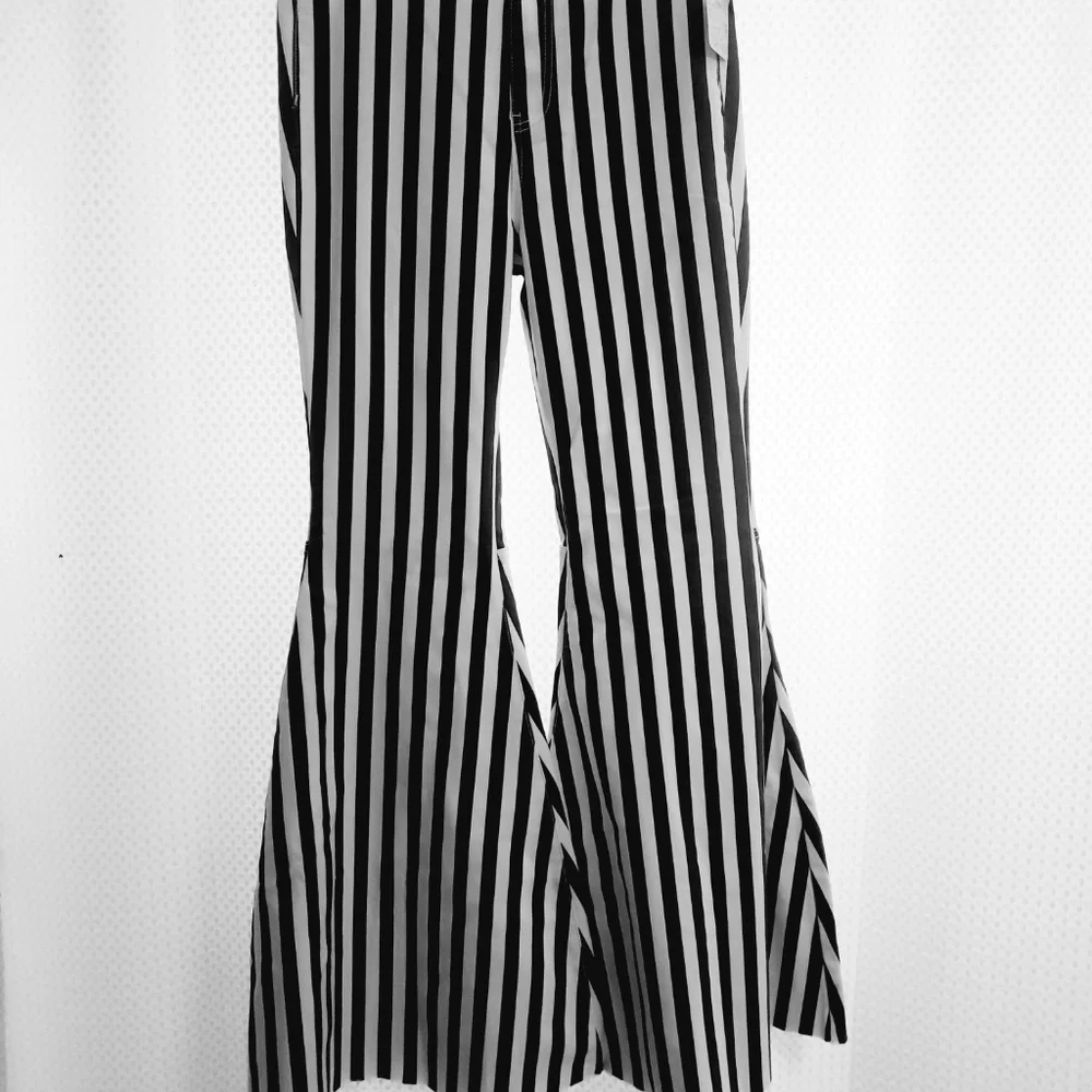 Free People We the Free High-Rise Bell Bottom - Picture 3 of 8